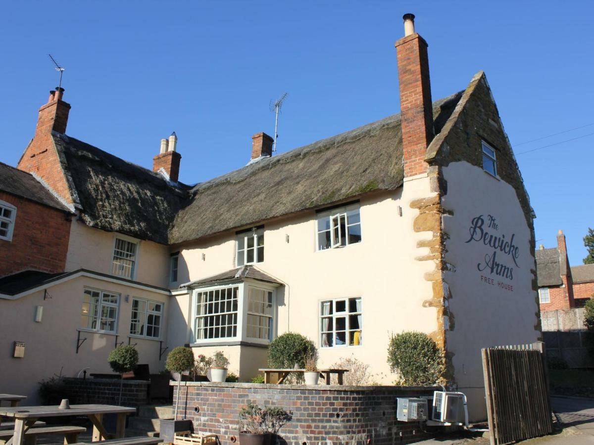 The Bewicke Arms Bed and Breakfast Hallaton Εξωτερικό φωτογραφία